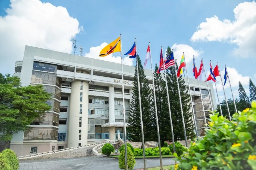 ĐHQG-HCM công bố phương hướng tuyển sinh năm 2026