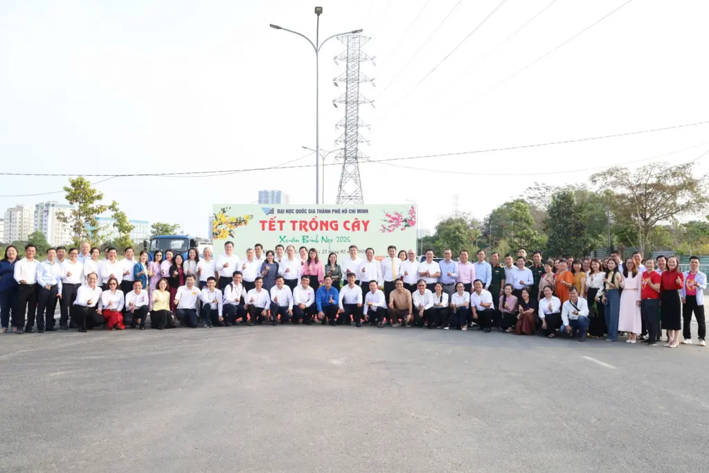 ĐHQG-HCM tổ chức “Tết trồng cây” và họp mặt đầu năm Bính Ngọ 2026