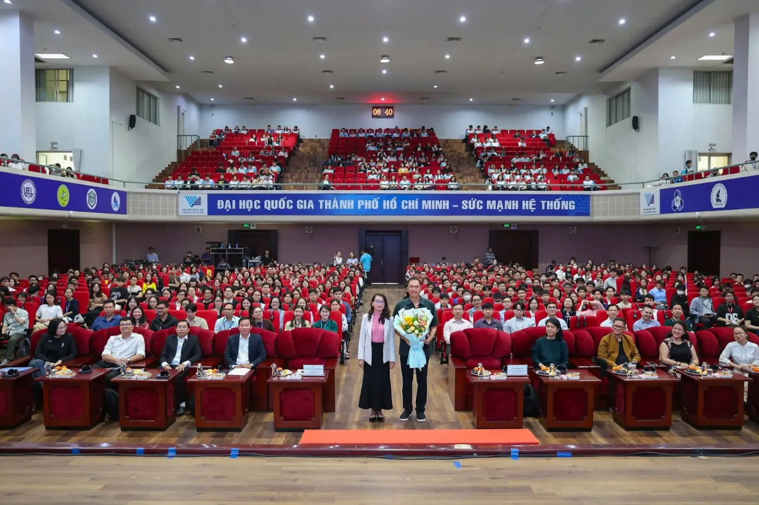 ĐHQG-HCM tổ chức buổi giao lưu học thuật với chuyên gia Đại học Stanford về tầm nhìn phát triển bền vững của Đông Nam Á