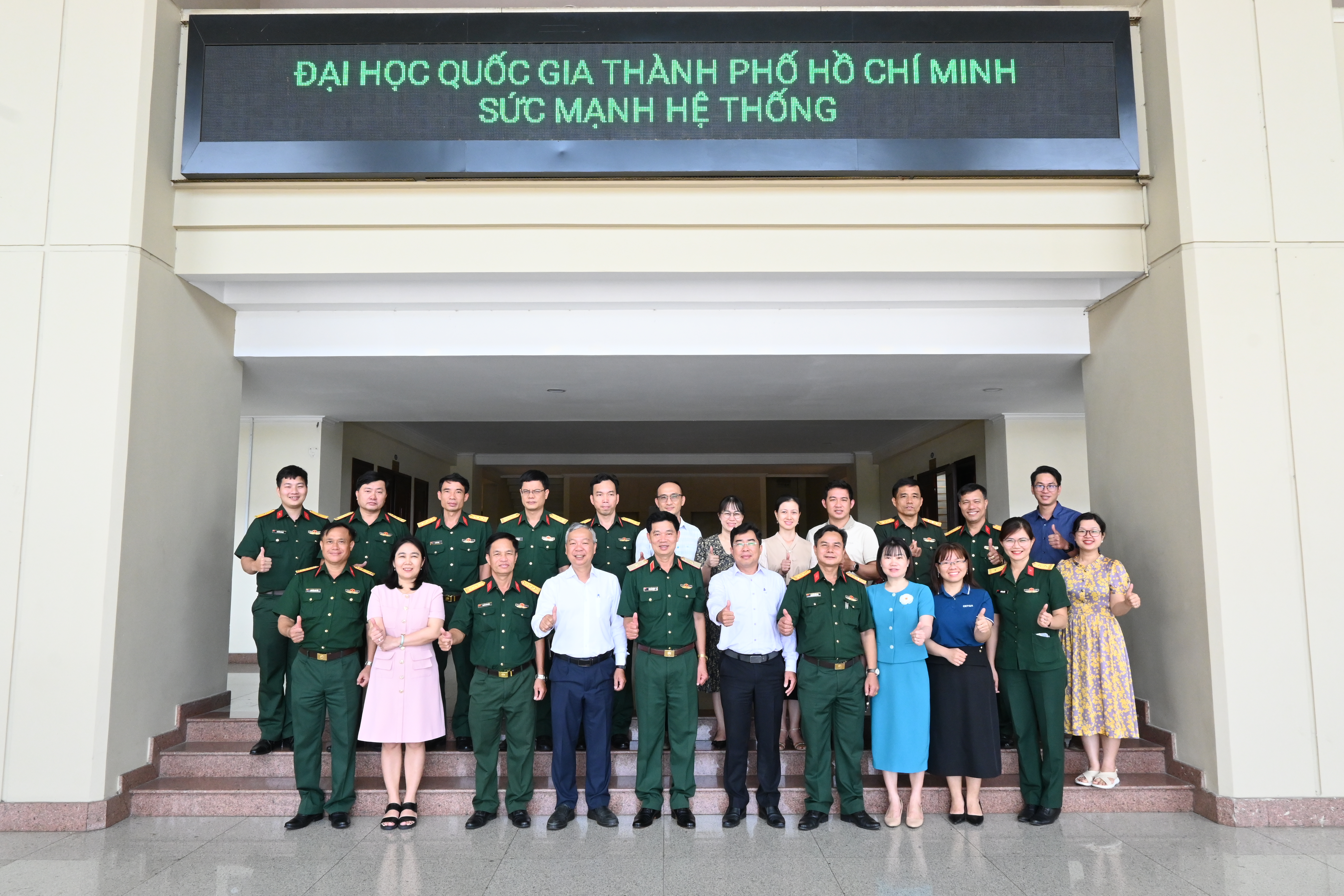 DSC_0437.JPG (9.17 MB)